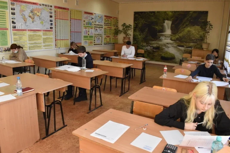 Как в этом году будет проводиться государственная итоговая аттестация в школах Мариуполя и ДНР